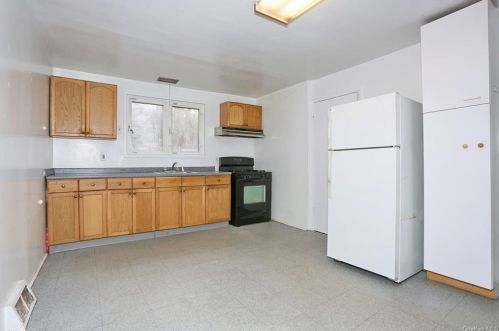 369 Route 17, Tuxedo Park NY  10987-4306 exterior