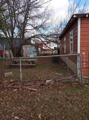 301 9th St, Terrell, TX 75160-2419