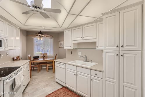 13611 110th Ave, Sun City, AZ 85351-2510