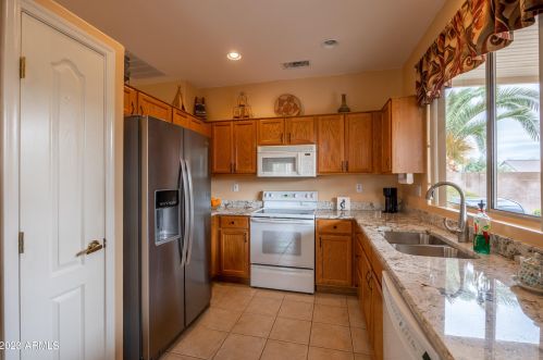 16131 Quail Creek Ln, Sun City AZ  85374-4910 exterior