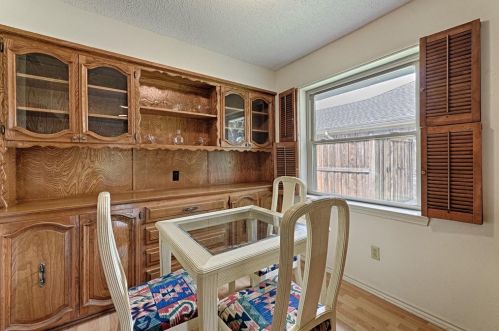 1319 Huntington Dr, Richardson TX  75080-2810 exterior