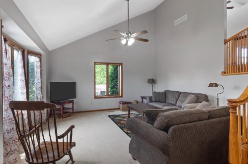 4406 Bedford Rd, Valpo, IN 46383-1453