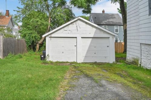 12 Royce Ave, Middletown NY  10940-4708 exterior