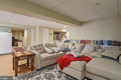 436 Spyglass Hill Dr, Charles Town WV  25414-4053 exterior