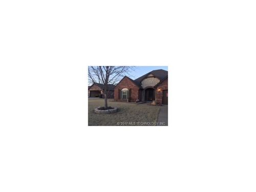 1305 Ross Ave, Sapulpa, OK 74066-8375