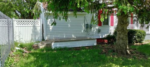 1136 Temple St, Washington Ch OH  43160-1665 exterior