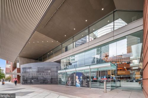 1420 Locust St, Philadelphia PA 19102-4201 exterior