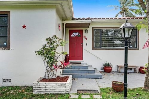 529 8th St, Dania Beach FL  33004-2318 exterior