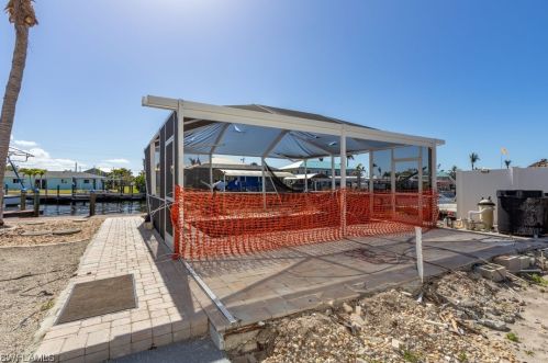 2852 York Rd, Saint James City FL  33956-2295 exterior