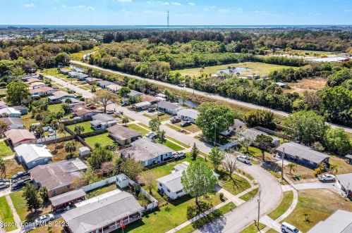 2558 Stratford Dr, Cocoa FL  32926-4319 exterior