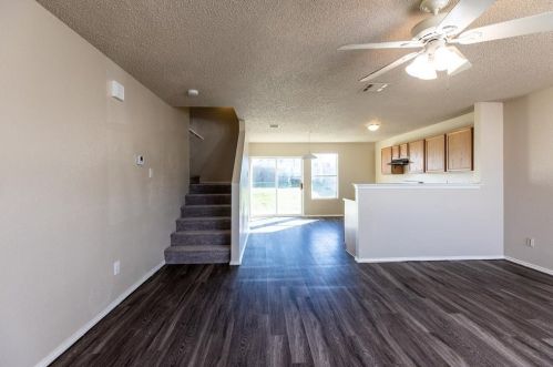 1820 Vineridge Ln, Burleson, TX 76028-0200