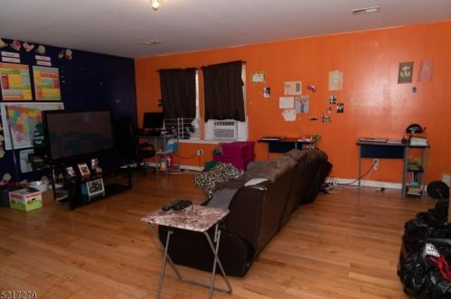 66 3 St, Paterson NJ 07522-1845 exterior