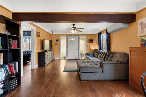 9548 Walnut St, Bellflower CA  90706-5720 exterior