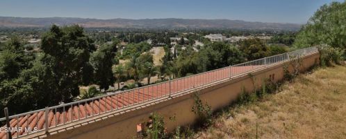 3192 Sycamore Dr, Simi Valley CA 93065-2703 exterior