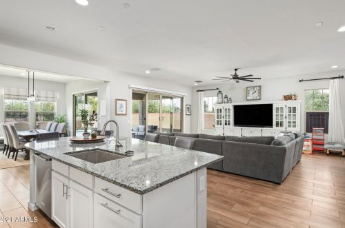 1974 Crescent Way, Chandler, AZ 85249-4758