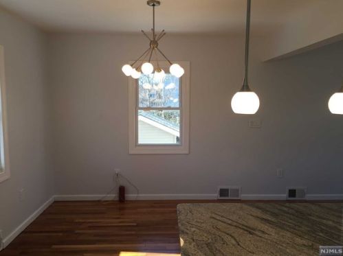 1427 Nelden Rd, Teaneck NJ  07666-6056 exterior