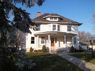 312 Findlay St, Carey, OH 43316-1208