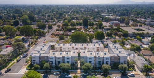 5664 Hazeltine Ave, Van Nuys CA  91423-2832 exterior