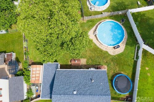 28 Island Dr, Old Bridge NJ  08857-2518 exterior
