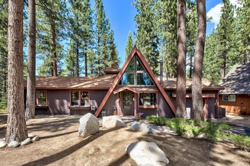 1172 Canarsee St, South Lake Tahoe, CA 96150-5812