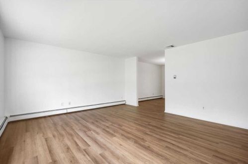 72 Spook Hl Rd, New Hamburg NY  12590-4305 exterior