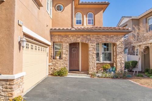 27192 Remer Ct, Santa Clarita, CA 91350-8525