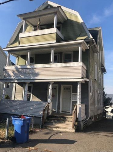 158 Oak St, Waterbury, CT 06704-4131