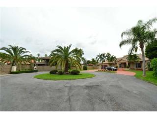 11620 101st Ave, Miami, FL 33176-4106