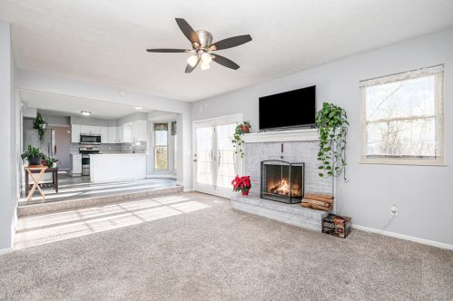 911 Fawnhill Dr, Covington KY  41017-9693 exterior