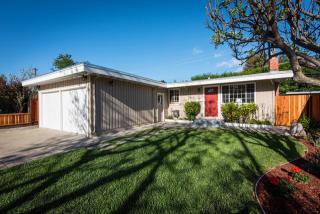 801 Knickerbocker Dr, Sunnyvale, CA 94087-1540