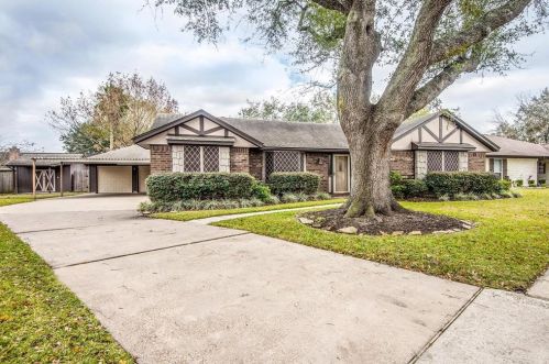 1429 Park Ridge Dr, Deer Park, TX 77536-5245