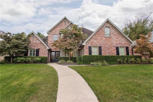 3847 Chatsworth Rd, Fayetteville, AR 72703-4861