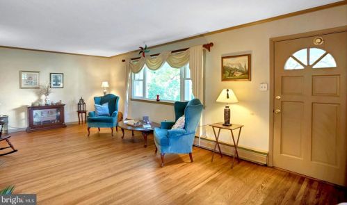 623 Crescent Ave, Lansdale PA 19446-3203 exterior