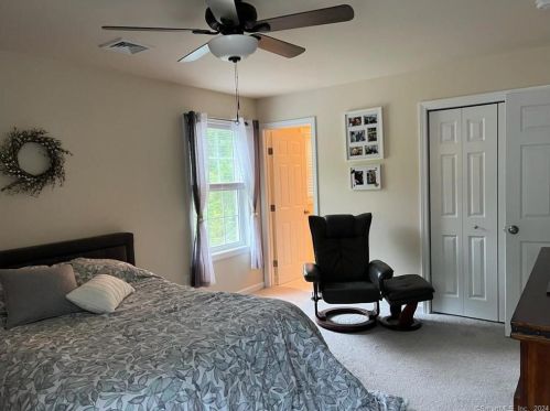 123 Whalehead Rd, Gales Ferry CT  06335-1338 exterior