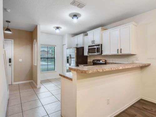 5241 Windsor Lake Cir, Sanford FL  32773-5736 exterior