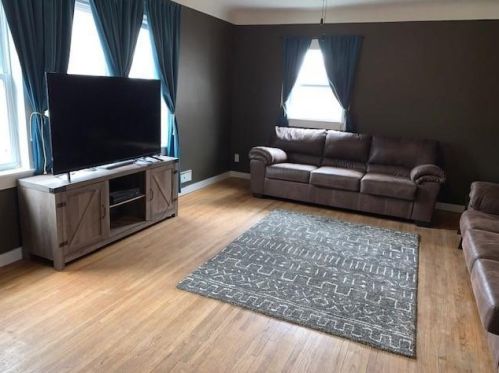 908 Sibley Ave, Litchfield MN  55355-3517 exterior