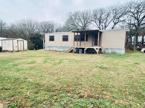 2017 Lakeview Ln, Denton, TX 76208-2084