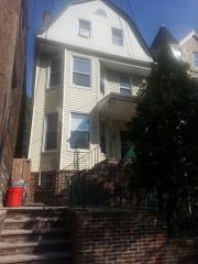 126 Parkview Ave, Union City, NJ 07086-6819