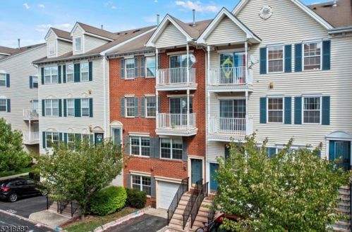 52 Marrow St, Newark, NJ 07103-3138