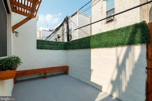 1613 15th St, Philadelphia PA  19121-3401 exterior