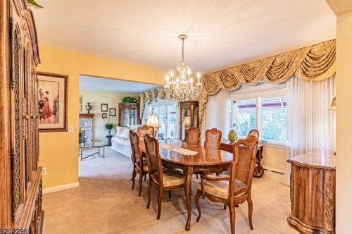 262 Overmount Ave, West Paterson NJ  07424-3284 exterior