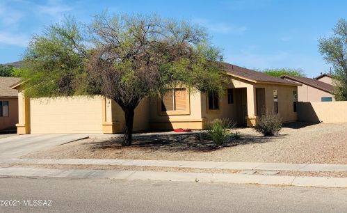 7560 Cordelia Ave, Tucson, AZ 85746-2525
