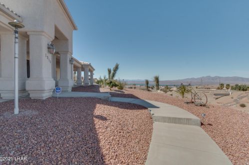 1215 Garvey Dr, Lake Havasu City, AZ 86404-2160