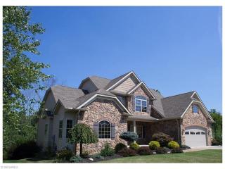 3981 Encell Dr, Akron, OH 44321-1883