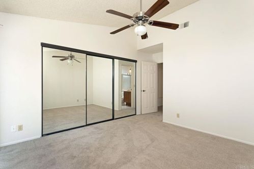 911 Concord Ct, Vista CA  92081-8925 exterior