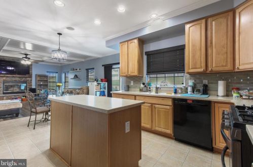 125 Leah Ln, Spring Grove PA  17362-8456 exterior