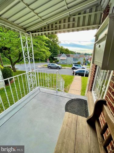 8803 Brous Ave, Philadelphia, PA 19152-1322