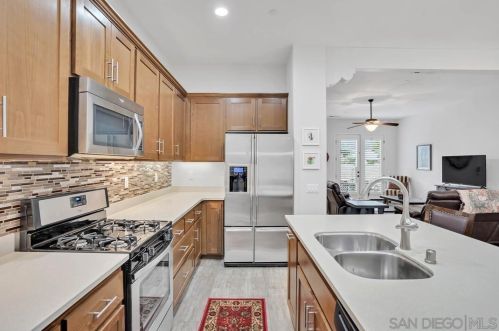 52090 Avenida Mendoza, La Quinta CA  92253-3296 exterior