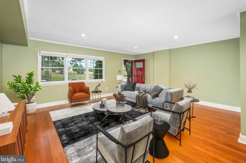 492 Devon Ct, Downingtown PA  19335-4221 exterior