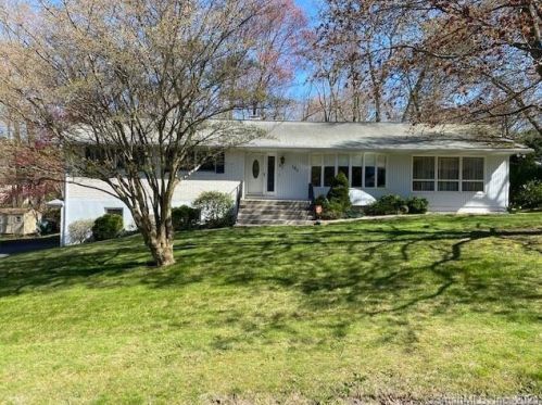 163 Stoddard Rd, Waterbury, CT 06708-1867